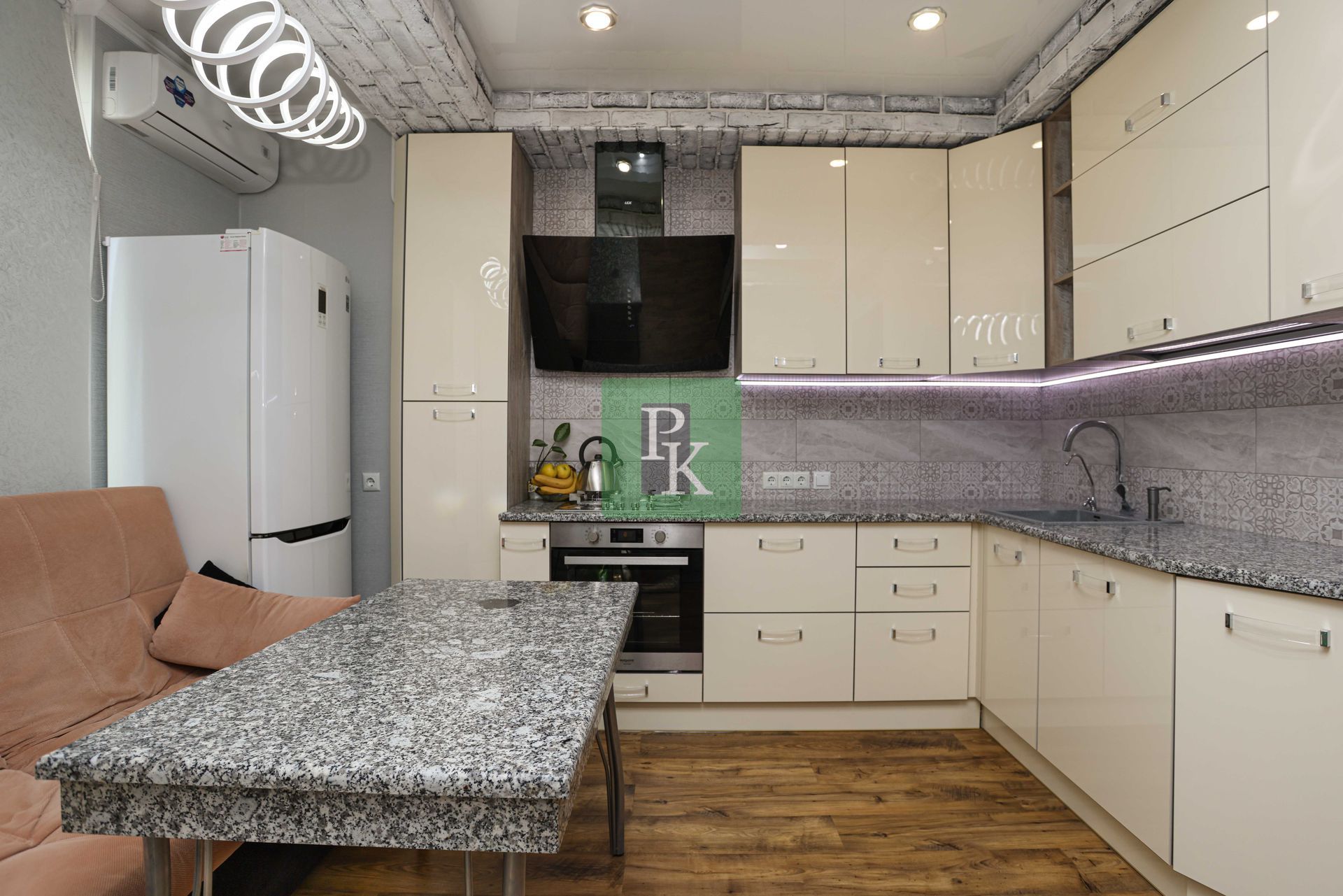 2-комн. квартира, 64.6 м²