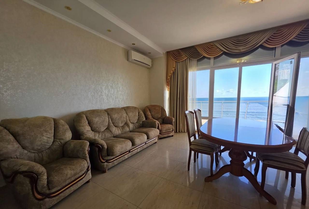 3-комн. апартаменты, 136 м²