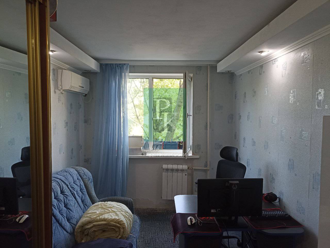 6-комн. квартира, 105 м²