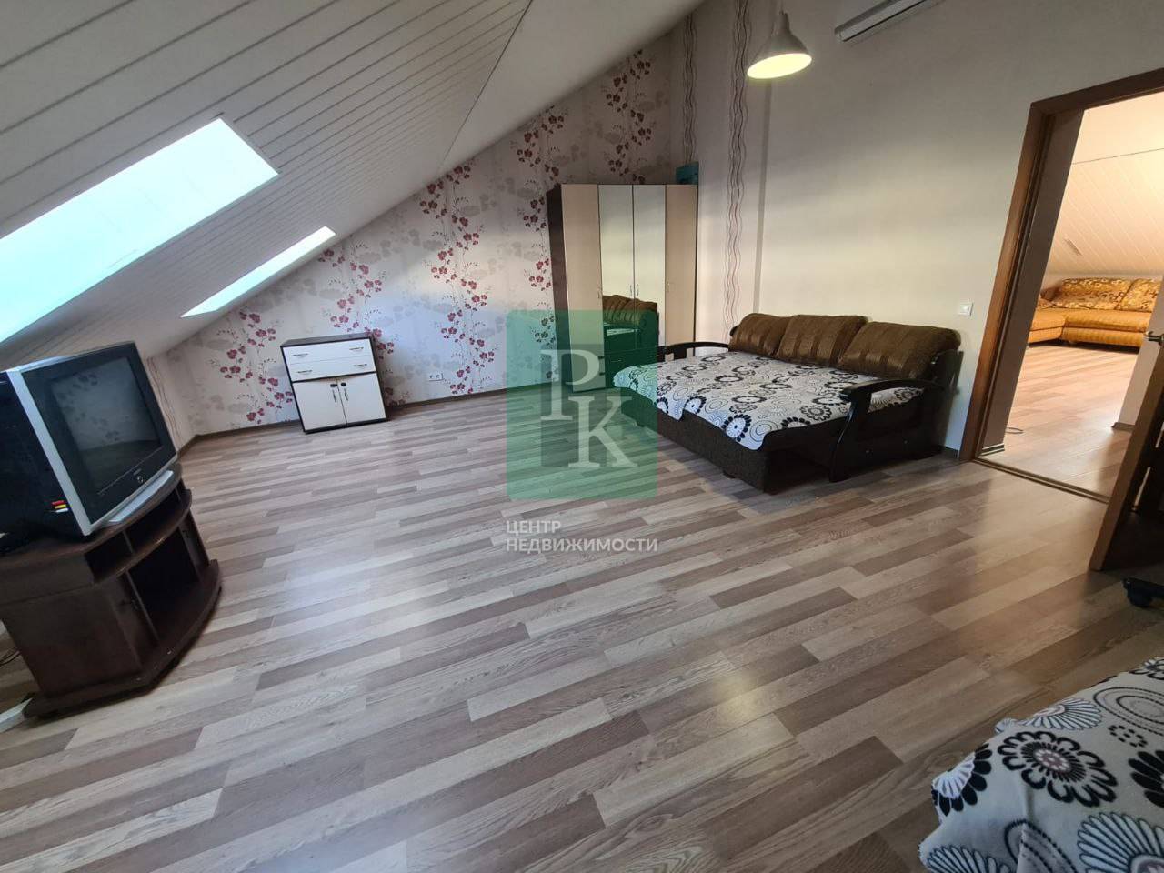 5-комн. квартира, 150 м²