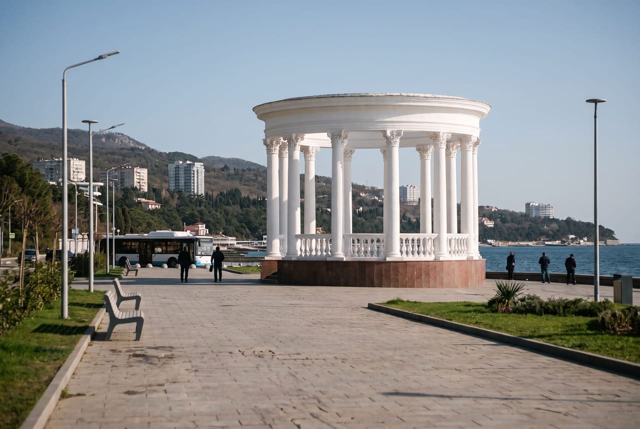 Ротонда «Алушта-курорт» в Алуште: символ города на набережной