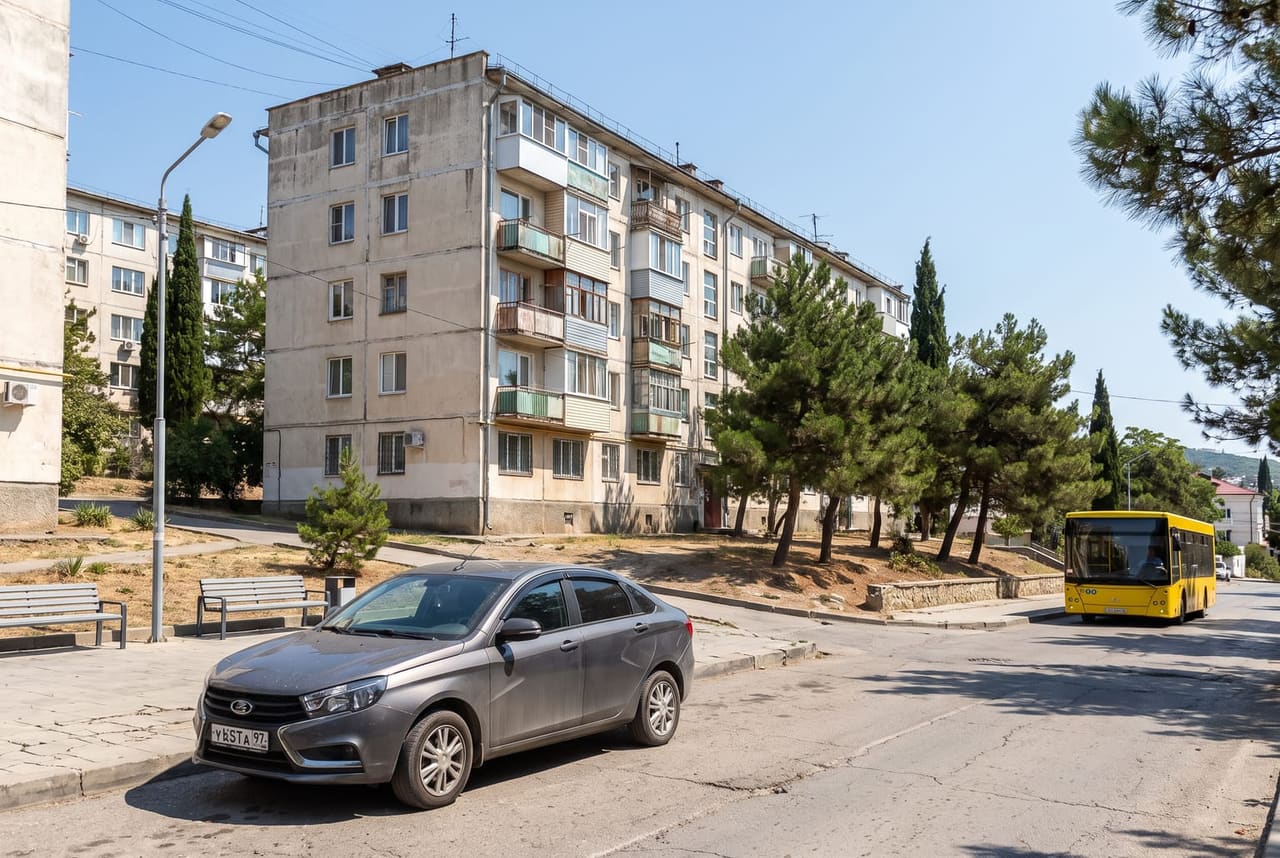 Медиана квартиры в Алуште 10,8 млн — потолок ипотеки 6 млн не хватает
